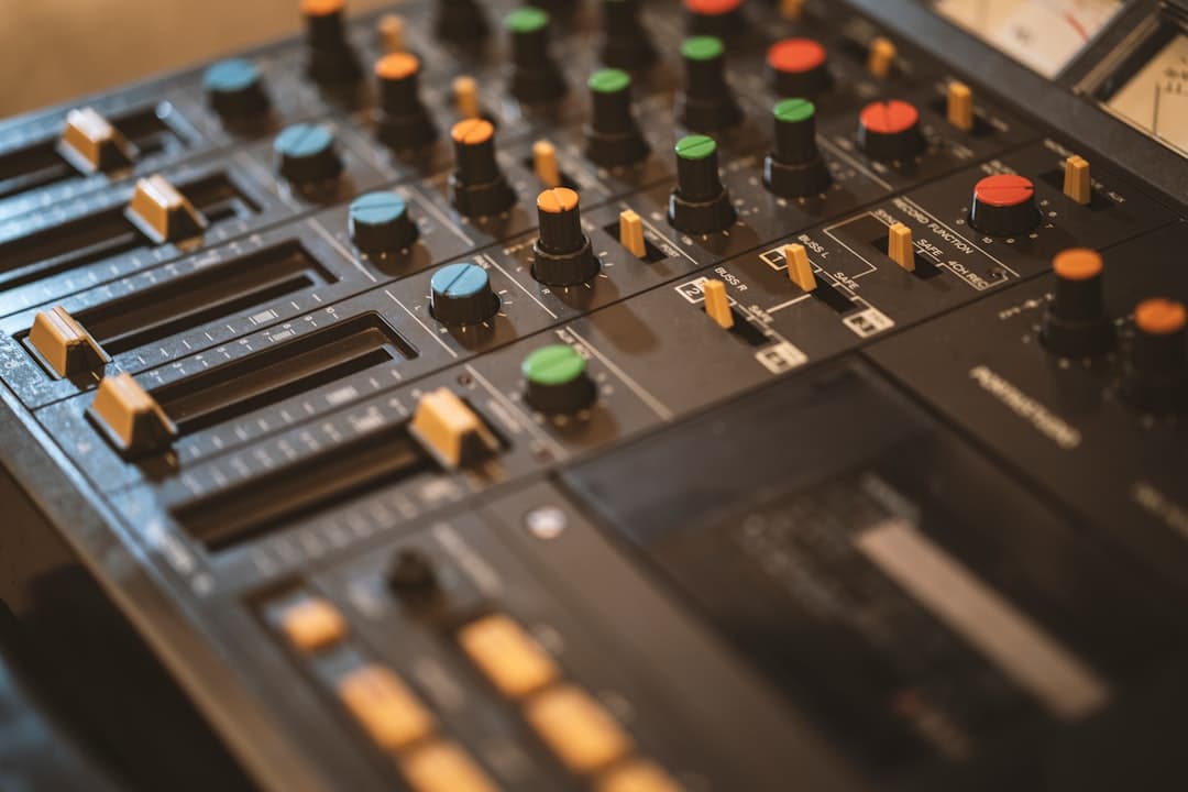 Multi-track audio workflow for narrative